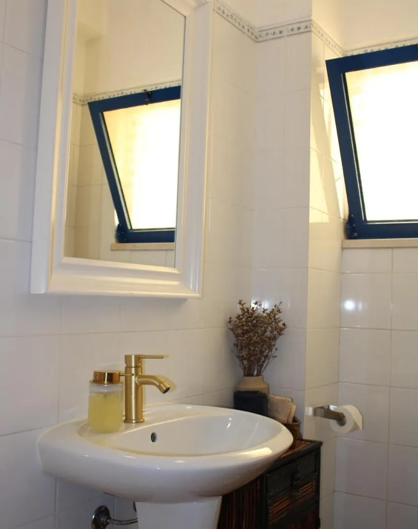 Guest house Kintsugi Downtown Lagos Portugal