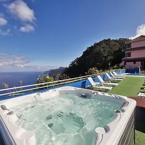 In Nature Santana (Madeira)