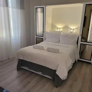 2 Paisibles A Proche De 15 Mn, Monaco 20 Mn Et L'italie 30 Mn Et Aussi 2 Dans Le Meme Etablissement La Trinite
