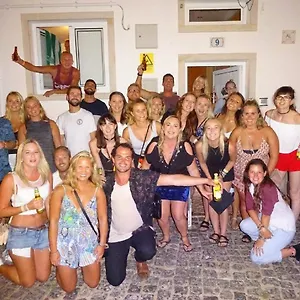  Hostel Cloud 9